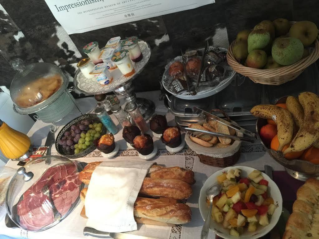 Le Clos Saint Paul Hotell Tourny Eksteriør bilde